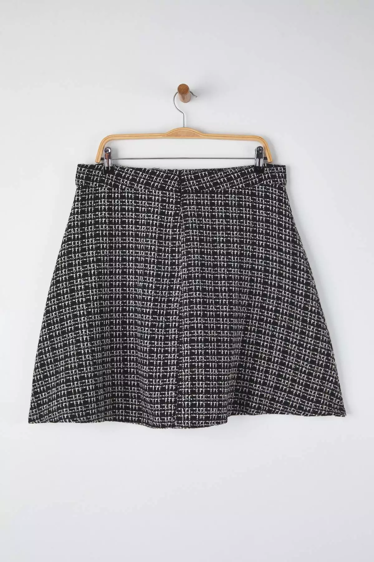 Black Tweed Short/Mini Glittery Woven Plus Size Skirt