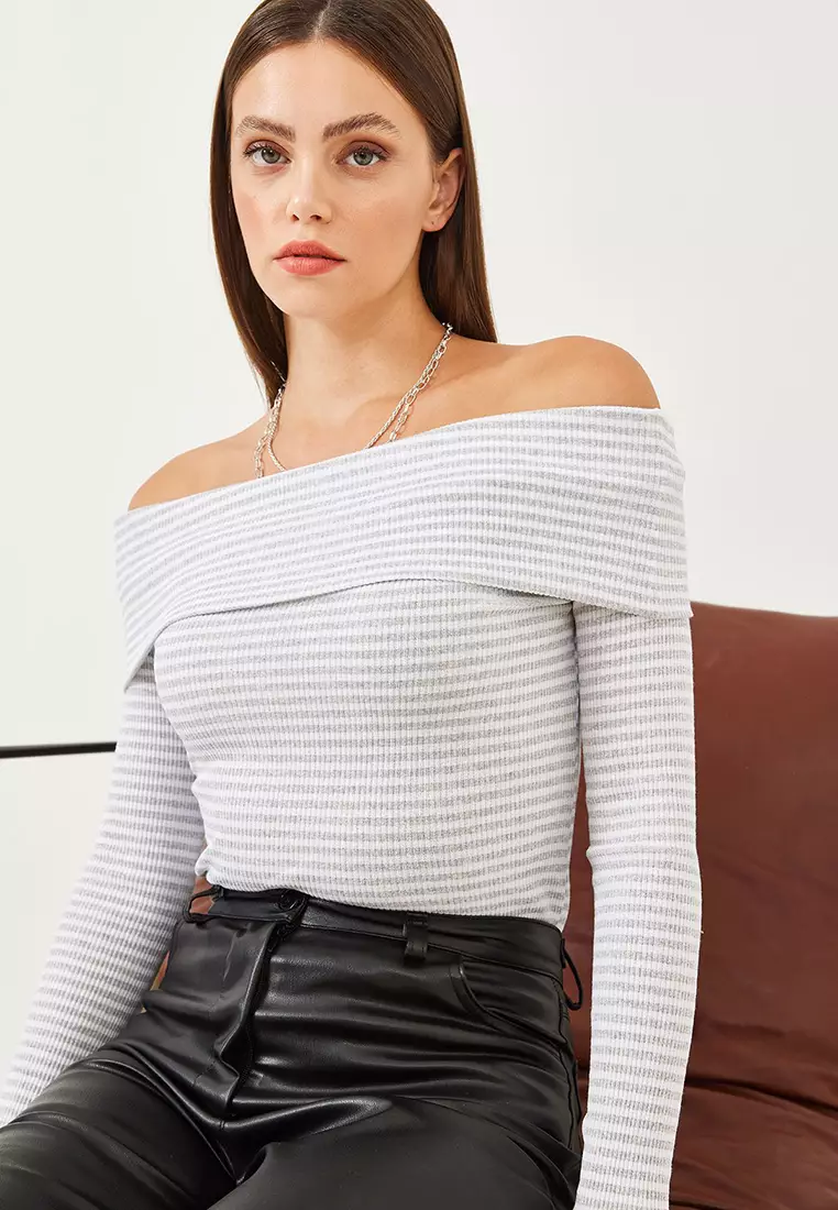 Women's Madonna Collar Striped Ribbed Long Sleeve Blouse 60251889