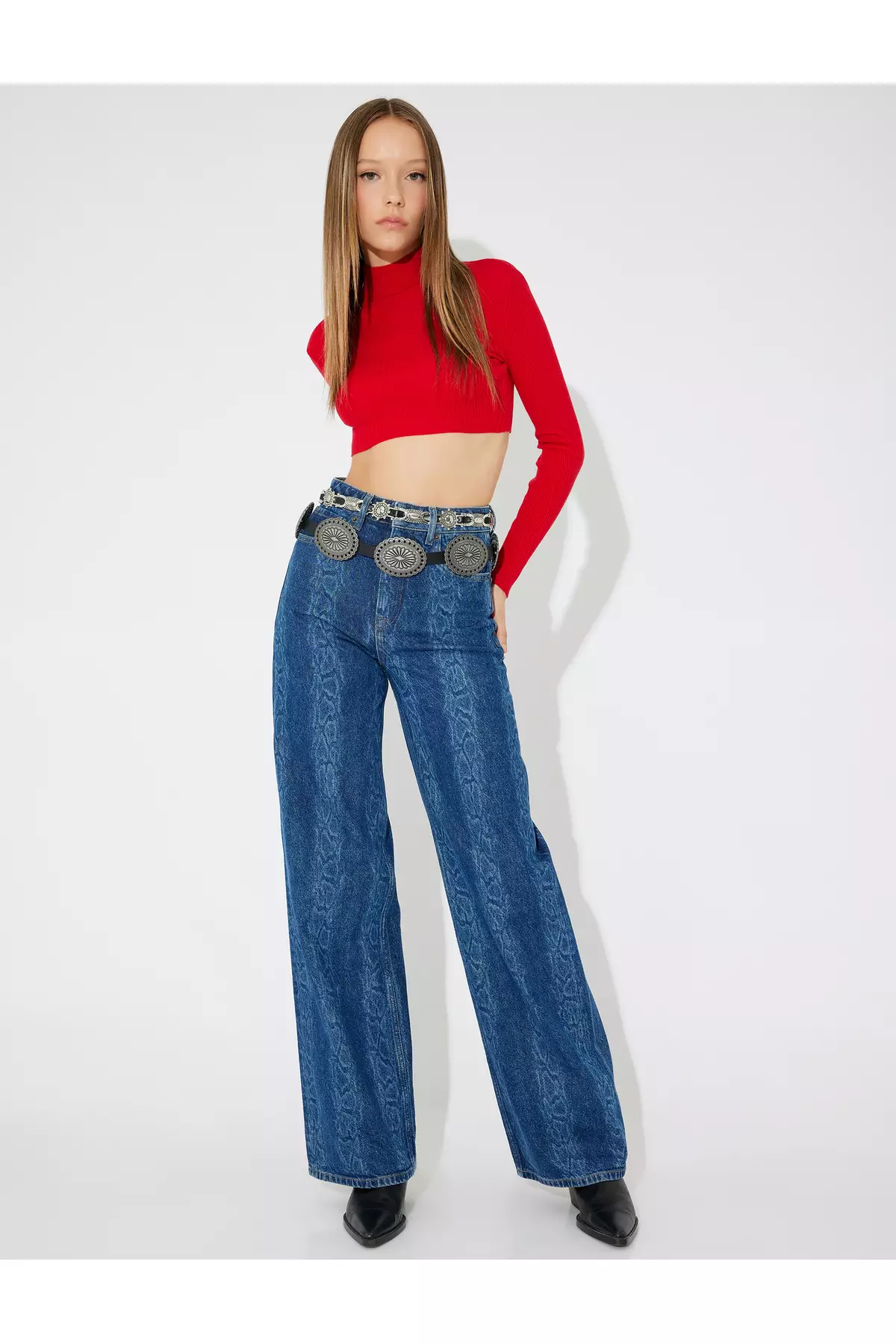 Long Sleeve Slim Fit Turtleneck Knit Crop Sweater