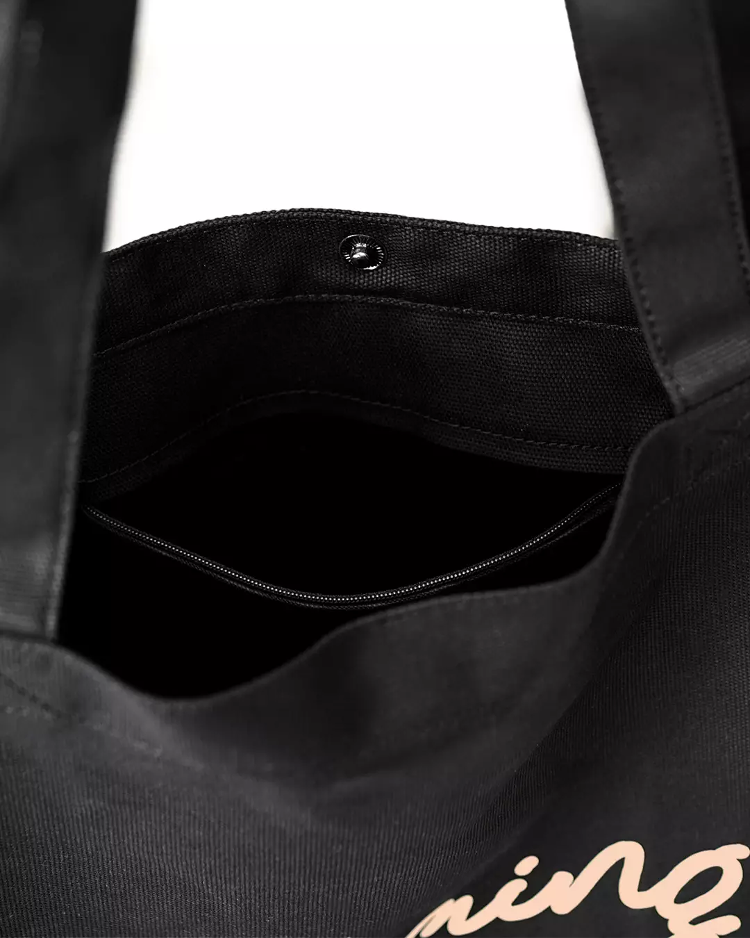 Gloaming Totebag Kanvas Black Resleting Tas Kuliah