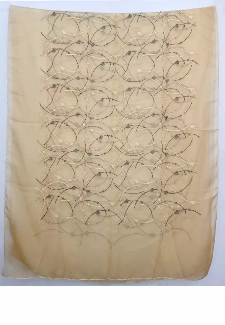 Aksesoris Syal Pesta Wanita Plain Silk With Hearts Pattern Embellishement Shawl Golden Sand