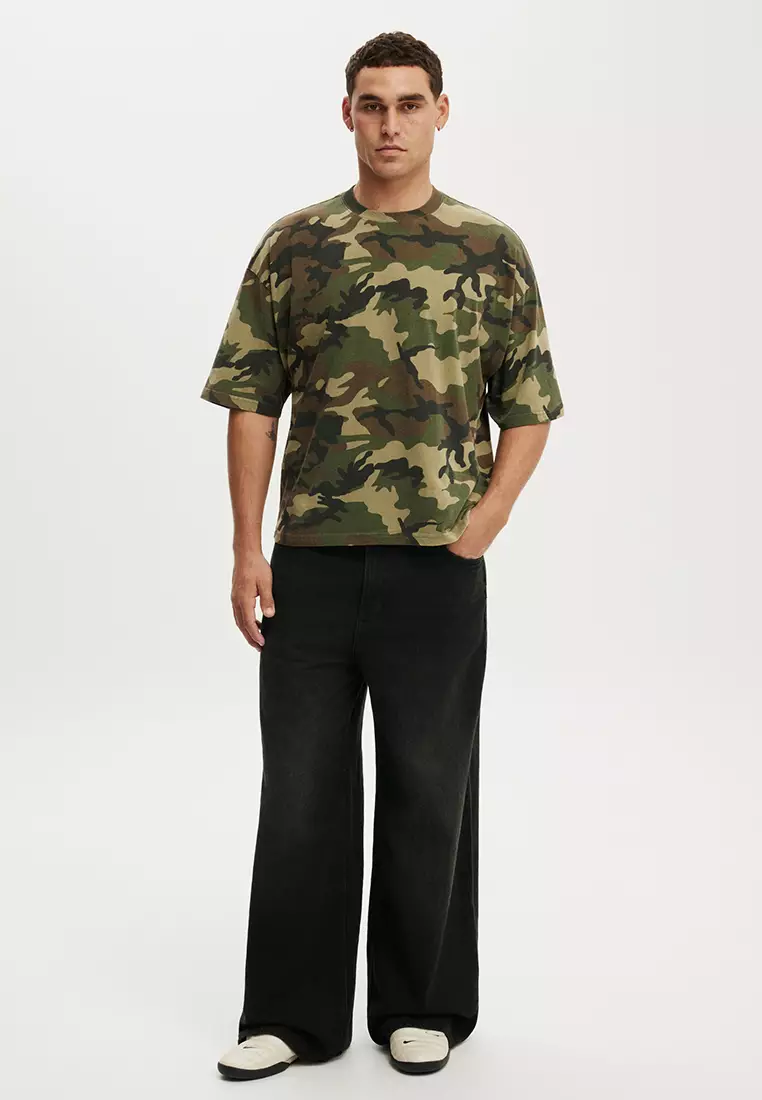 Cropped Fit T-Shirt