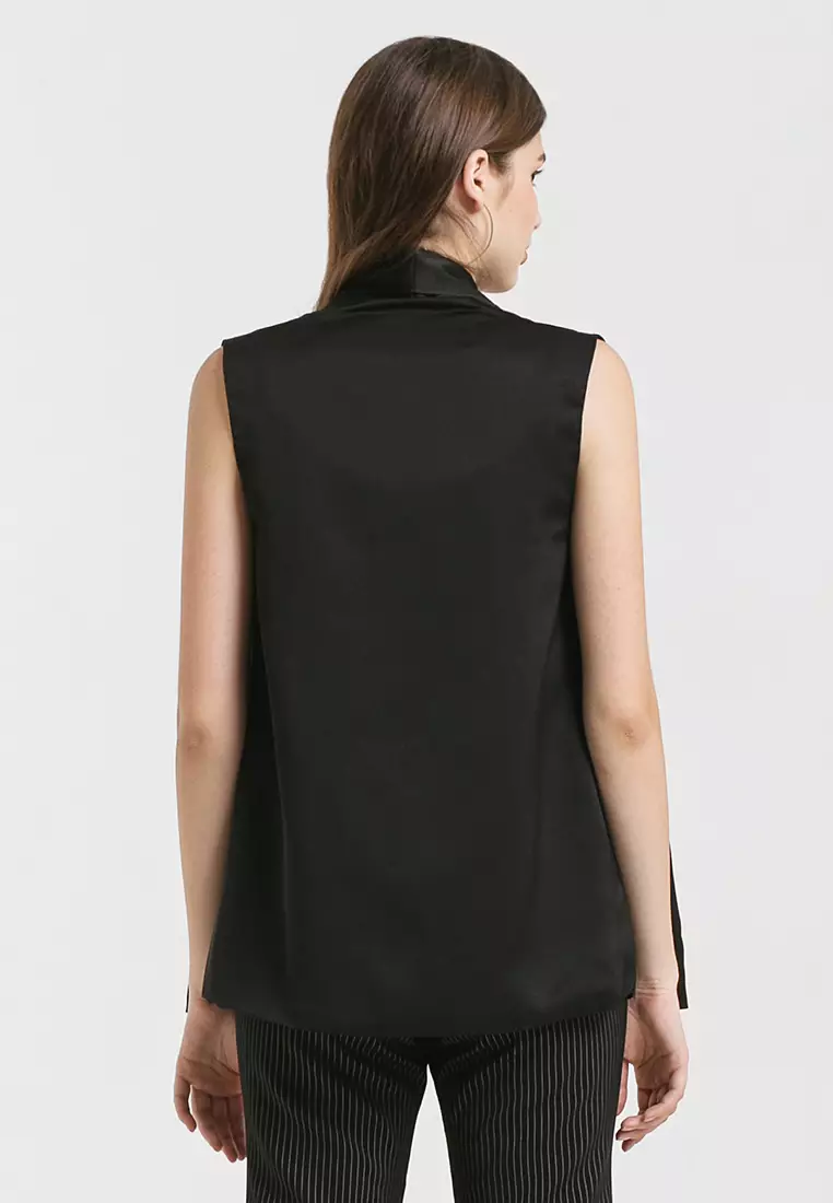 Black hotsell waterfall vest