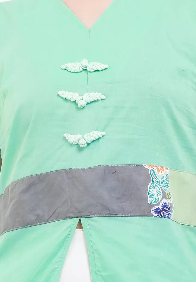 Kebaya Kutung Senada List Batik