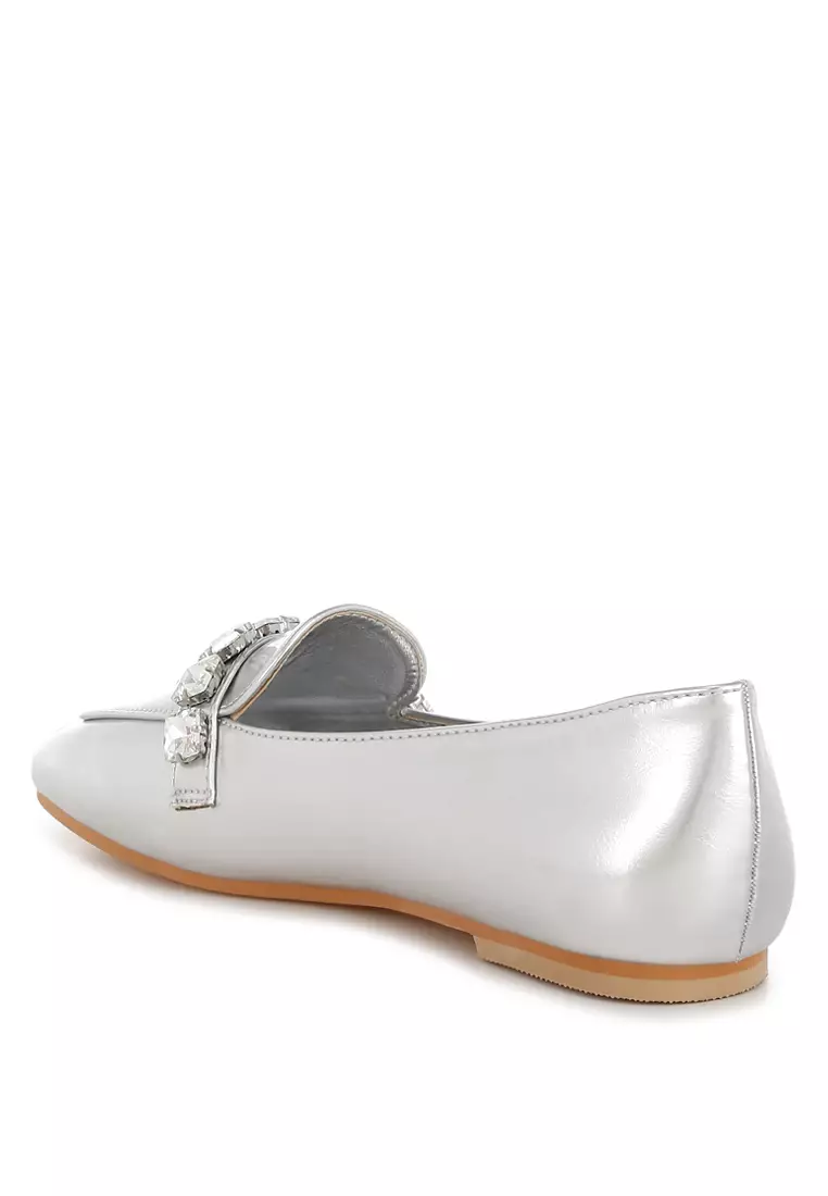 Sepatu Tali Diamante Metalik Warna Perak