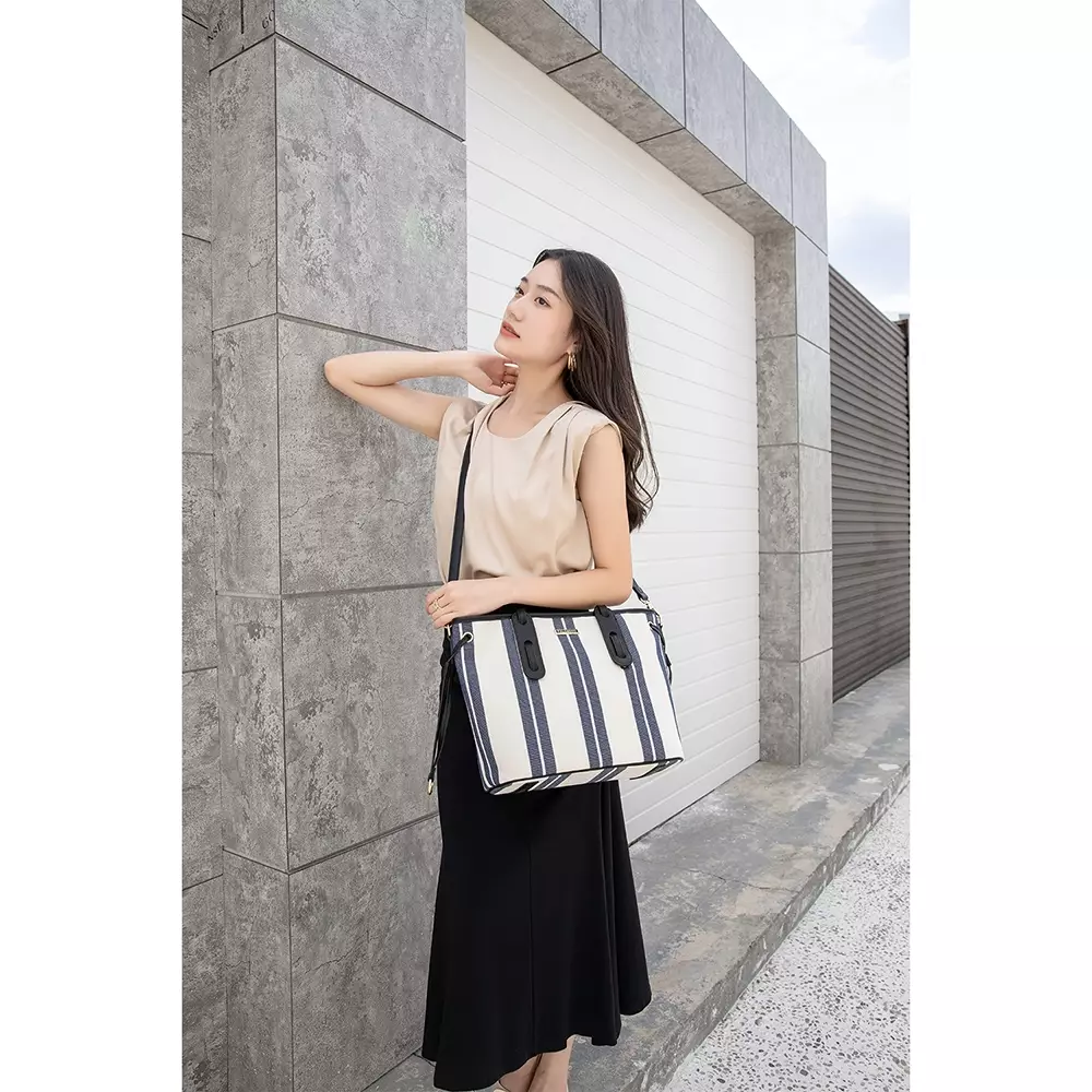Palomino Maru Totebag - Black