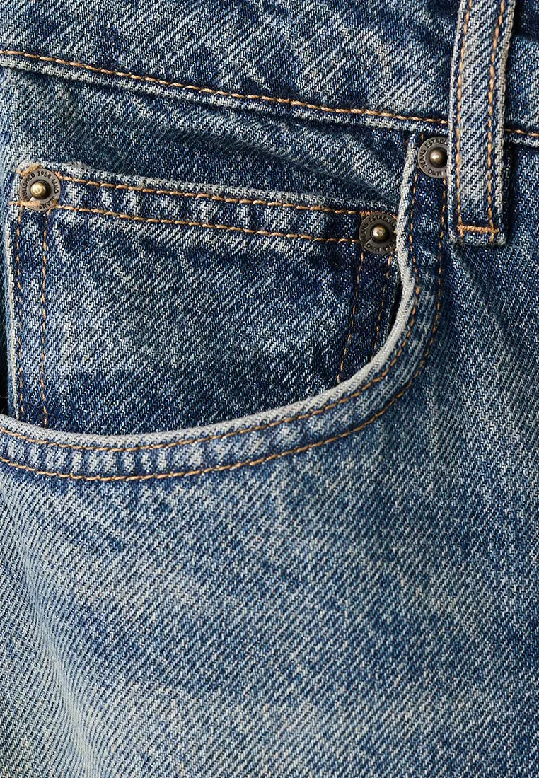 Straight Low-Waist Jeans