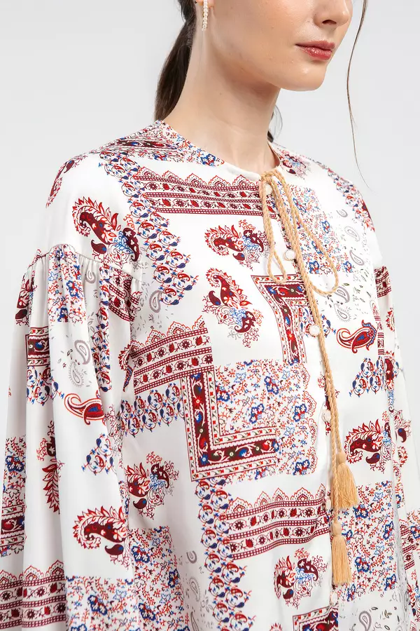 MINIMAL - Zhevina - Blus Lengan Balon Motif Paisley - Off White Colour Offwhite