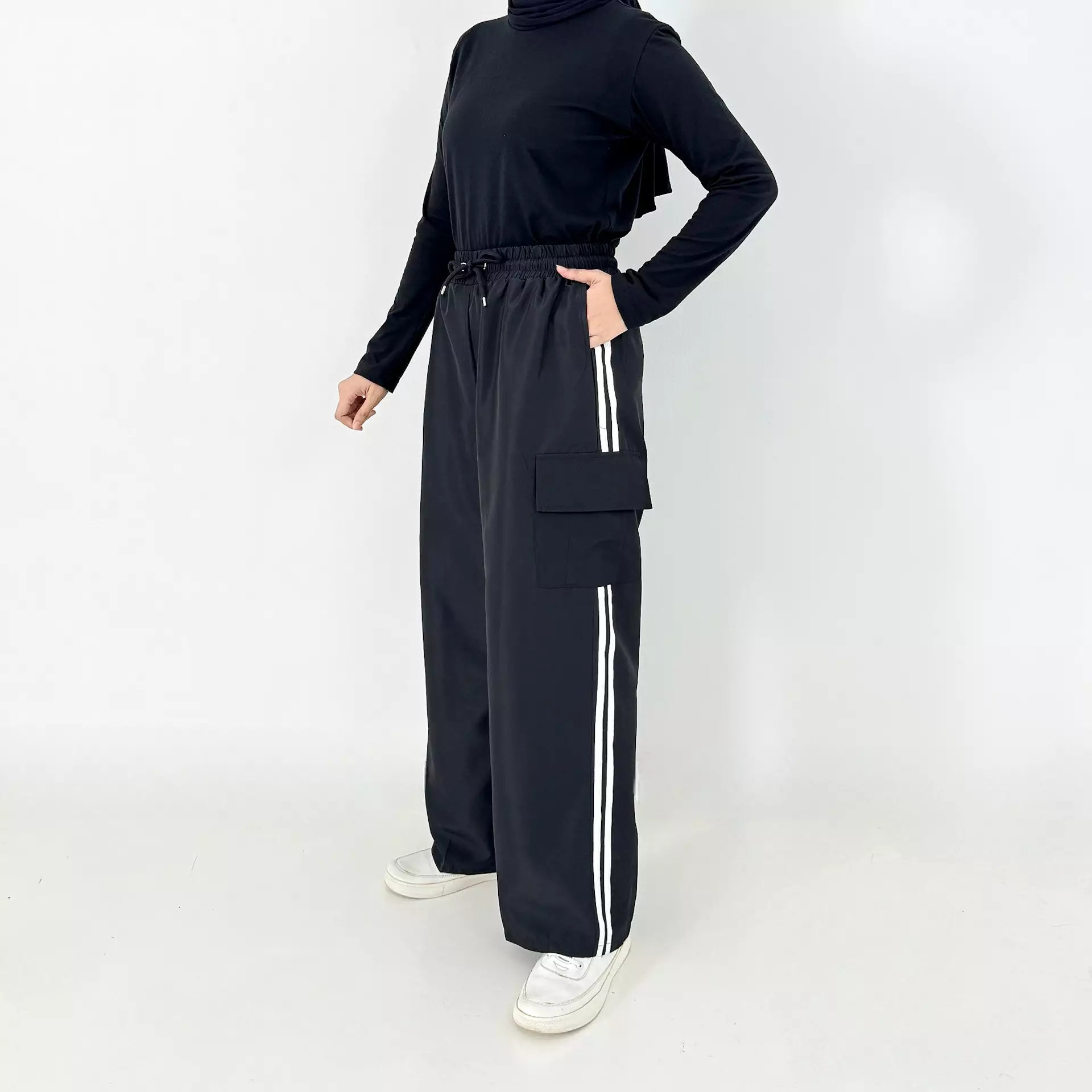 BUY 1 GET 1 FREE Parasut Cargo Pants [Black - Army]