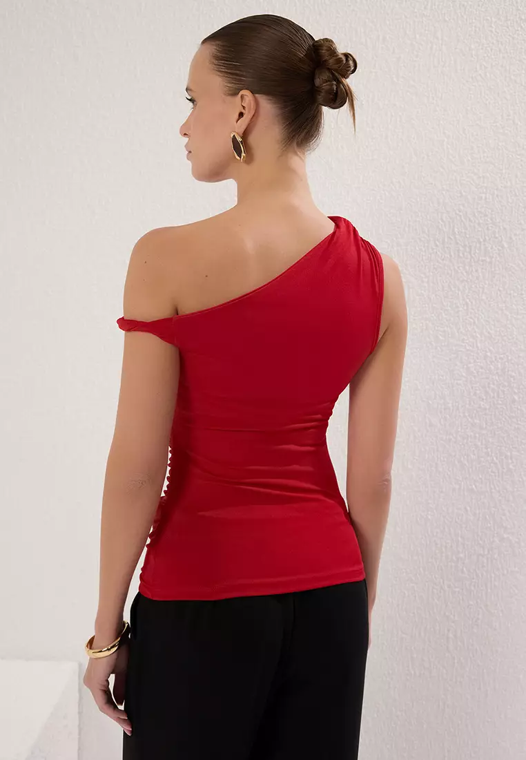 Red Asymmetric Collar with Gather/Drape Detail Fitted Knitted Blouse TWOSS25BZ00279