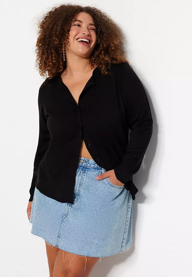 Plus Size Knitted Cardigan