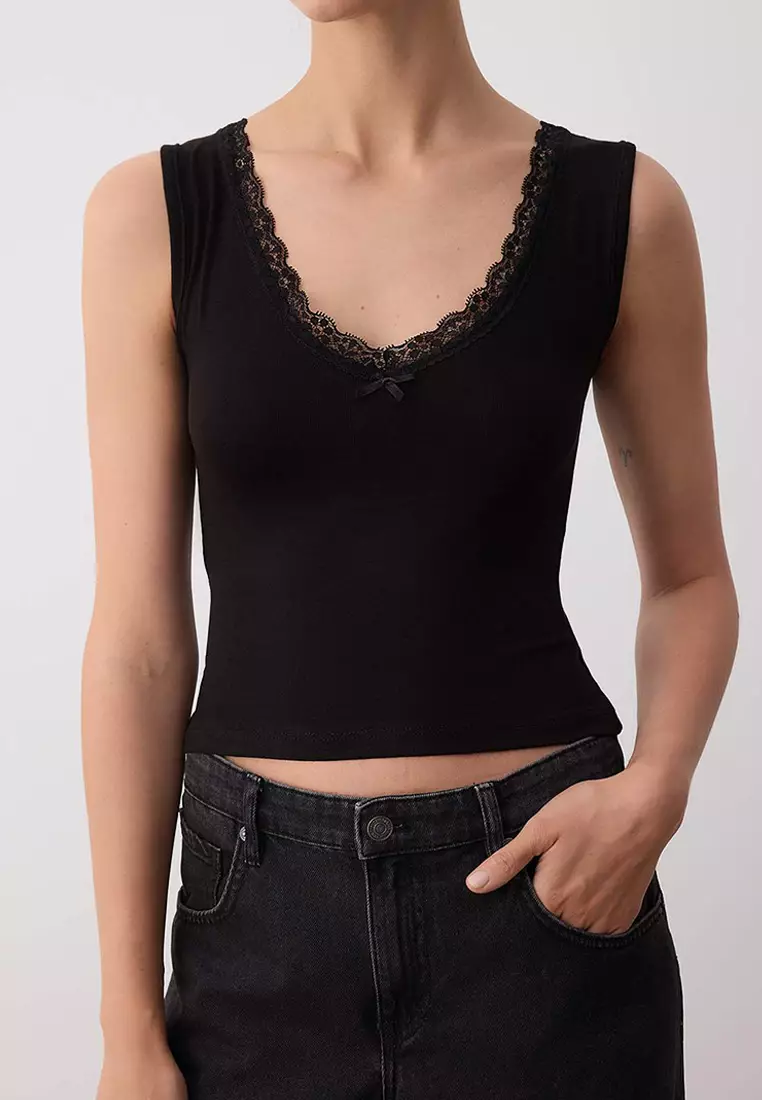 Lace Detailed V-Neck Cotton Stretch Knitted Tank Top