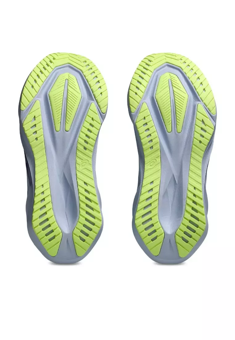 Women NOVABLAST 5 Running Shoes