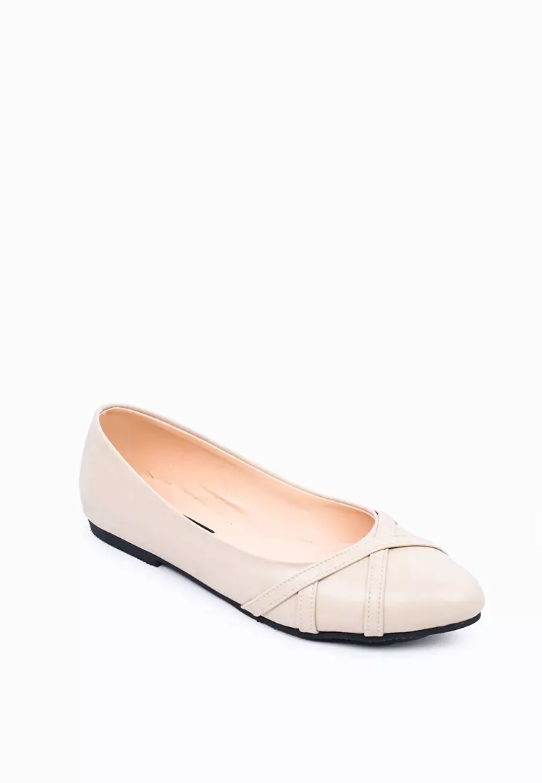 Discount on Zanea Shoes  shoes - SKU: Ruby (Pointed Toe Ballet Flats)