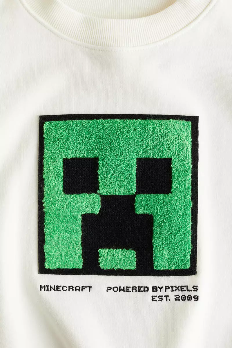 Oversized printed sweatshirt