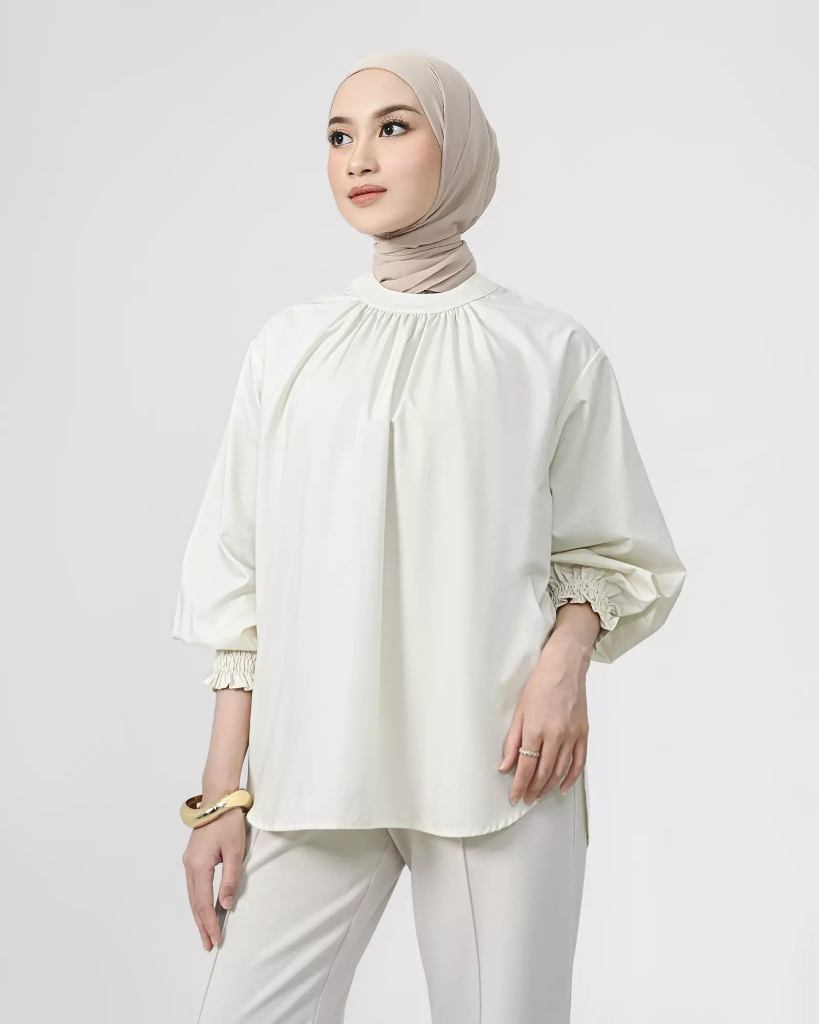 Geulis.id ALLECA BLOUSE - IVORY