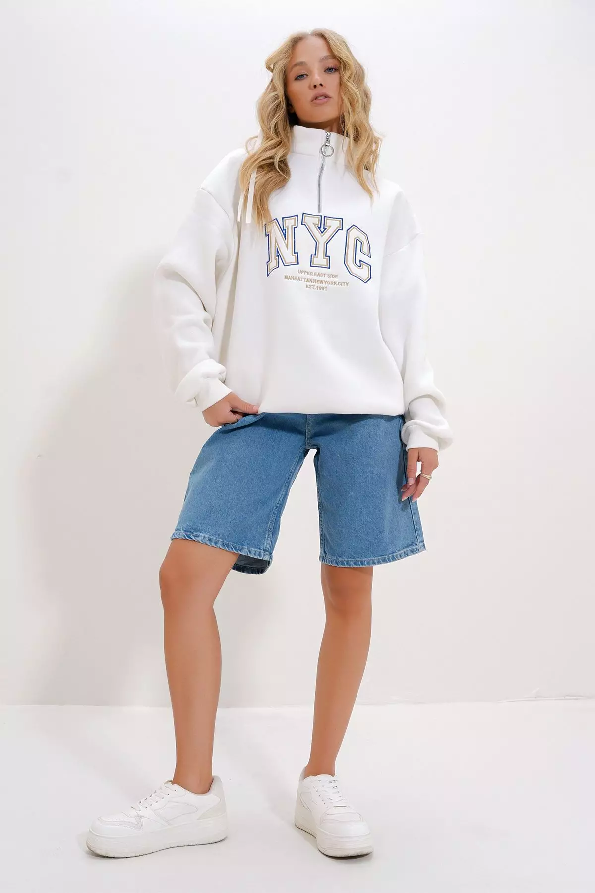White Straight Oversized Sweatshirt