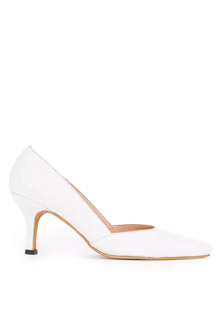 Discount on CARMELLETES  shoes - SKU: Pointed Toe Leather Pumps