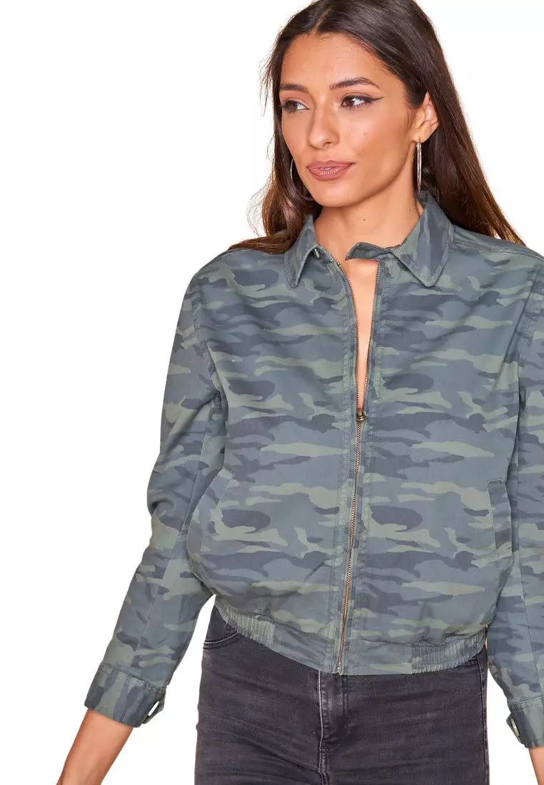 Red on sale camo jackets