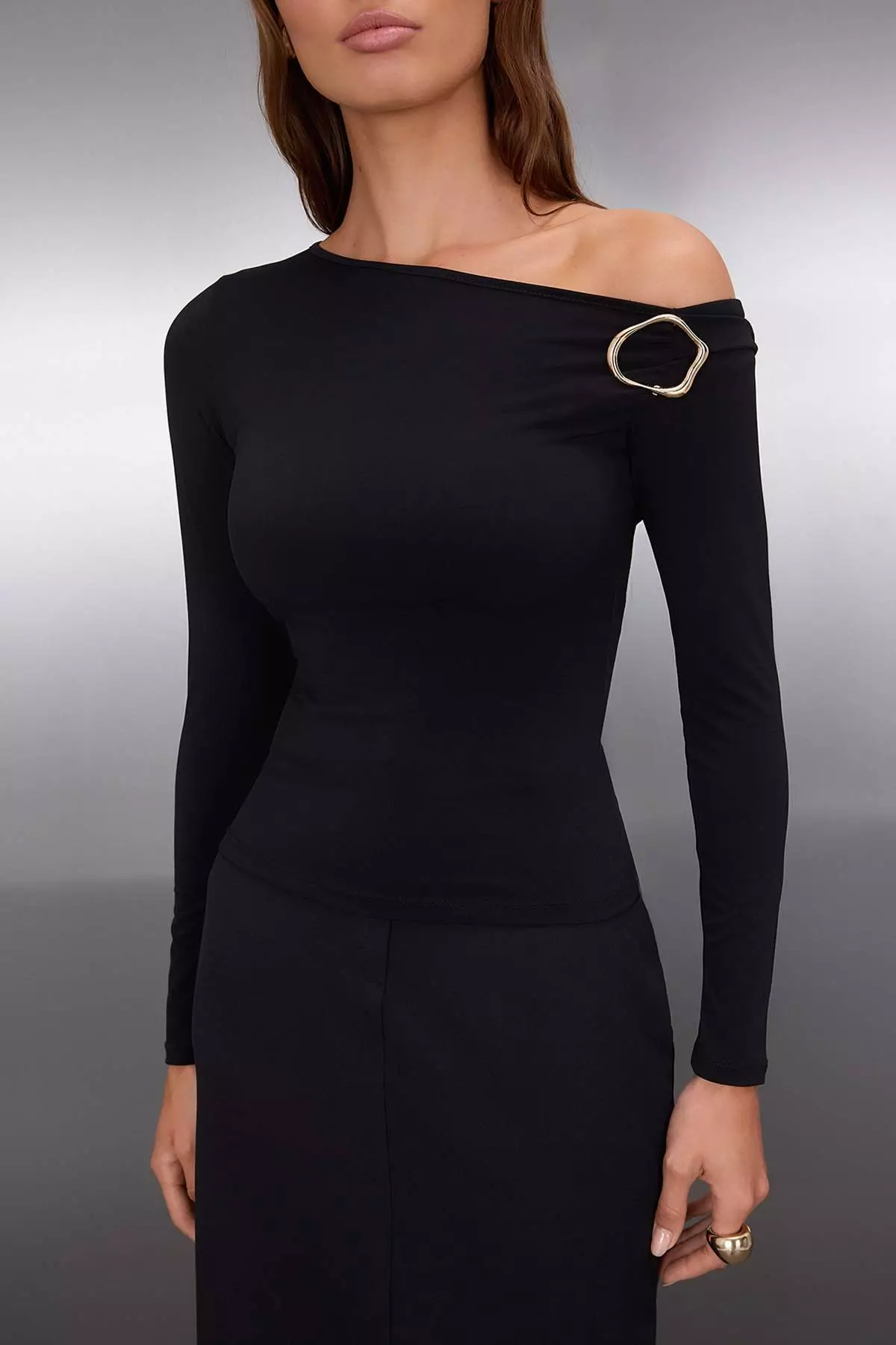 Black Fitted/Fits The Body Accessory Detailed Asymmetric Collar Flexible Knitted Blouse Twoaw26Bz00075