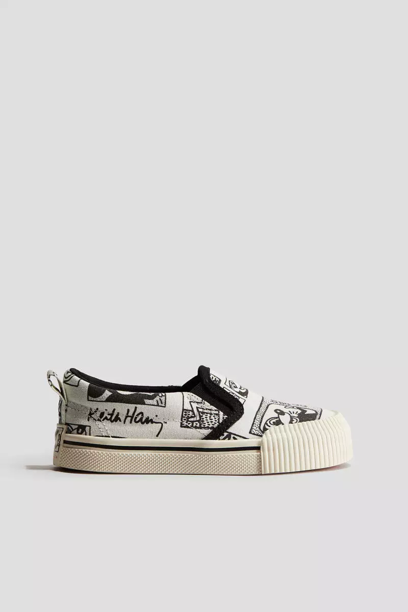 Discount on H&m  shoes - SKU: Printed Slip-On Trainers