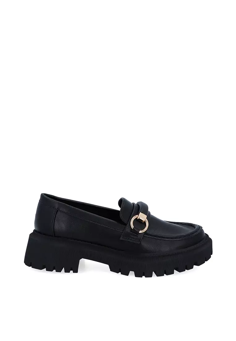 Discount on Carlo Rino  shoes - SKU: Black Caryn Buckle Loafers