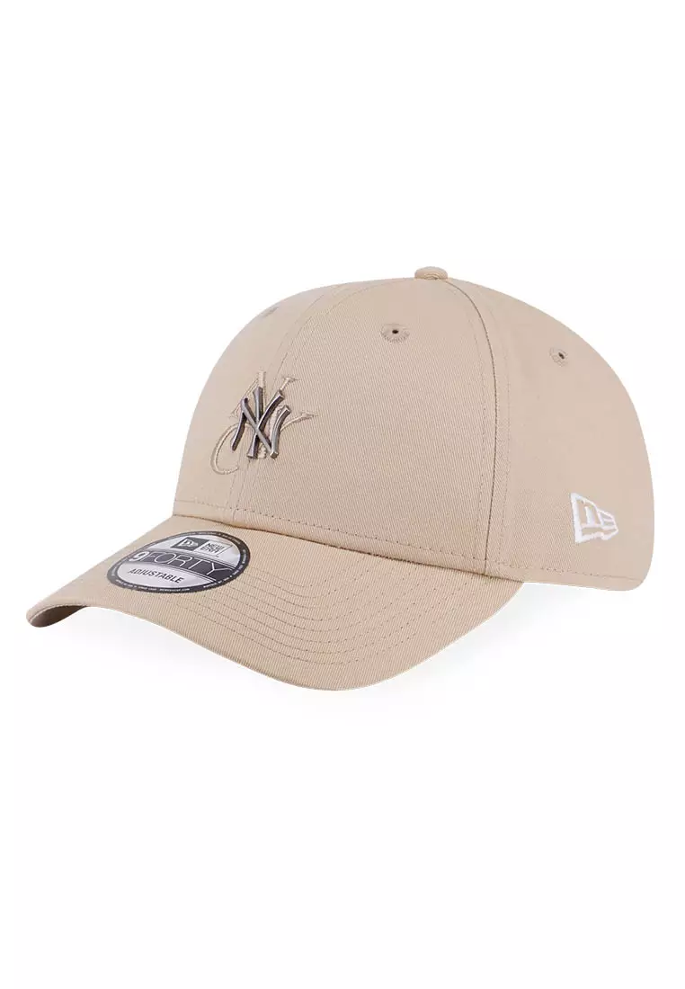 New York Yankees Classic99 Swoosh Men's Nike Dri-FIT MLB Hat.