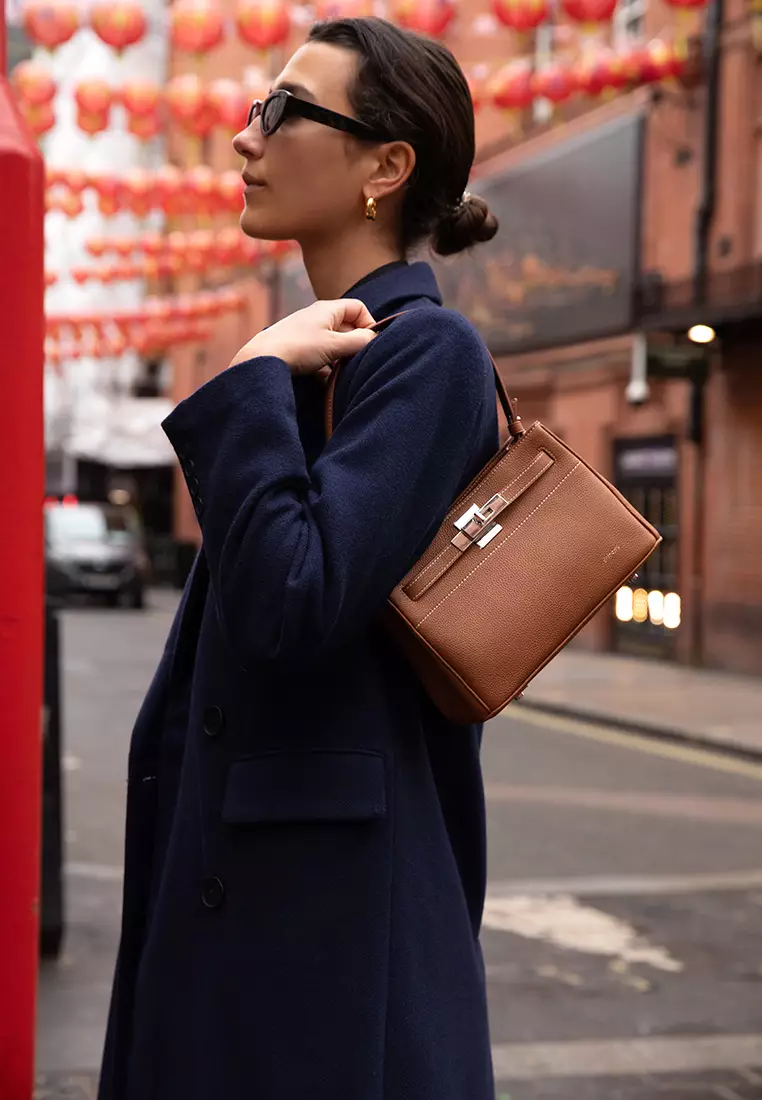 SAOIRSE Soft Structural 扣子皮帶迷你袋 II - 焦糖色