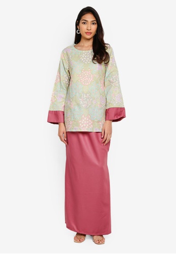 Baju Kurung Heliza from NOOR ARFA in Pink