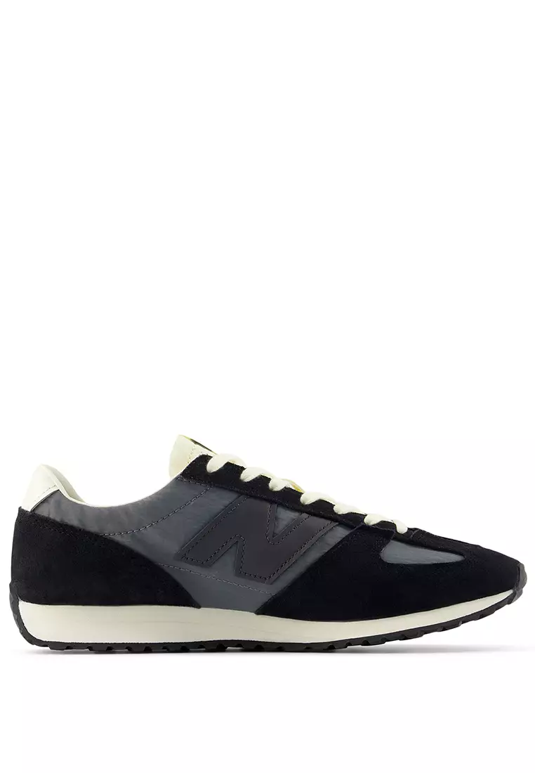 471 Classic Lifestyle Shoes