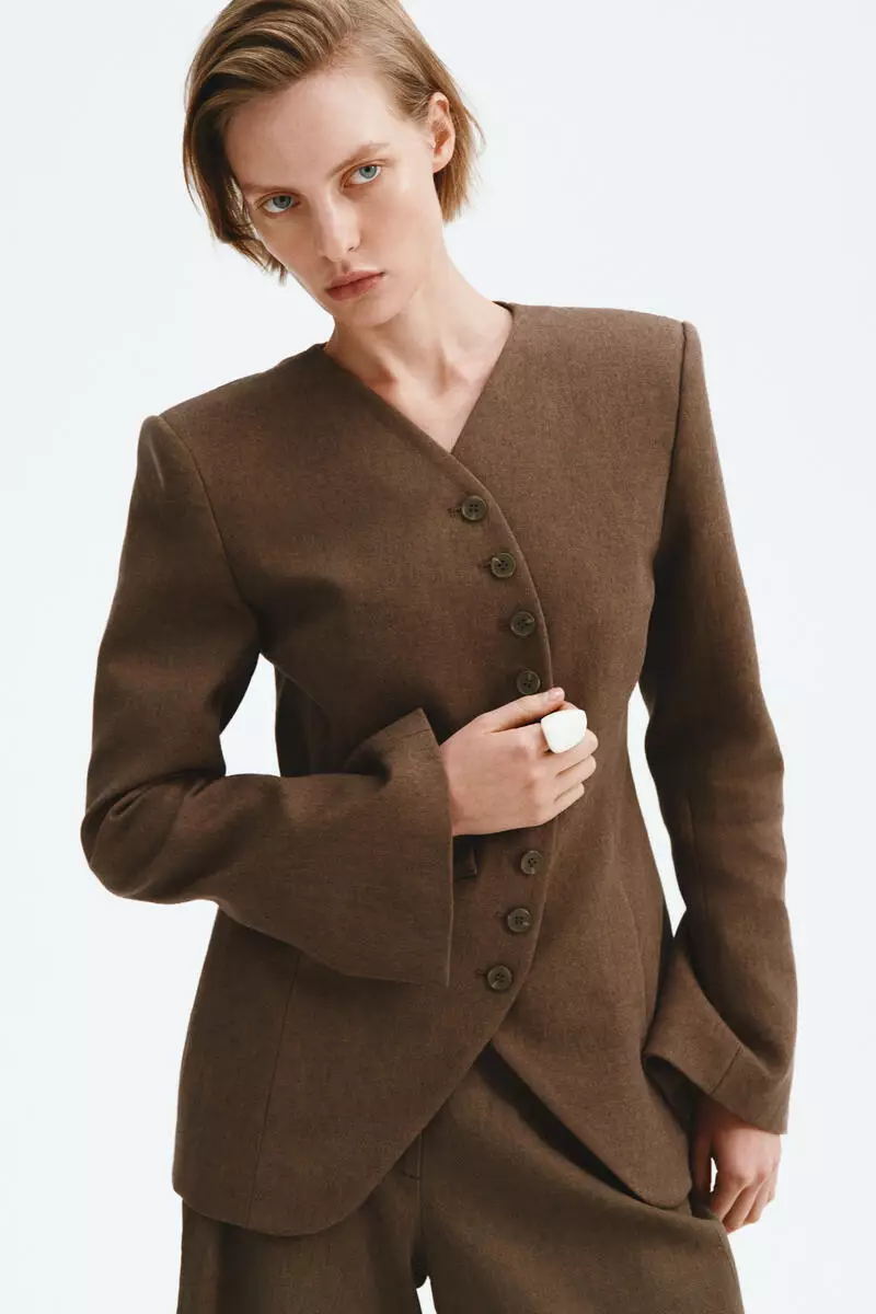 Tailored linen-blend blazer