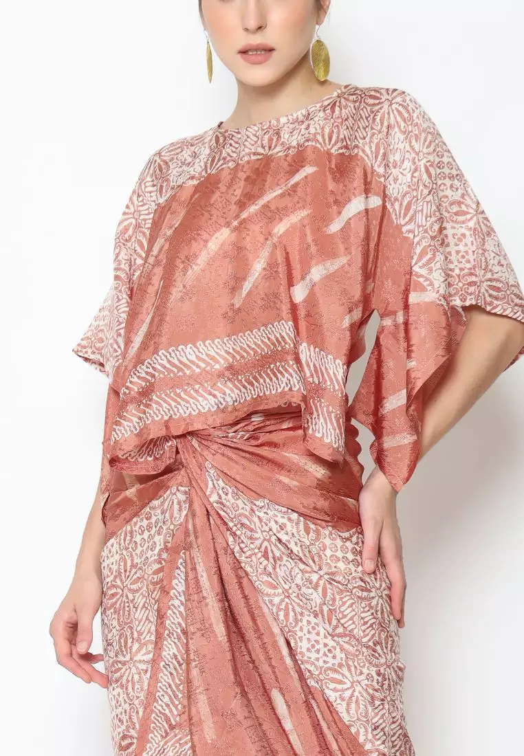 Rinjanie Batik - ZQEZ-CR - Dress Infinity Caramel - Dress Batik Ikat