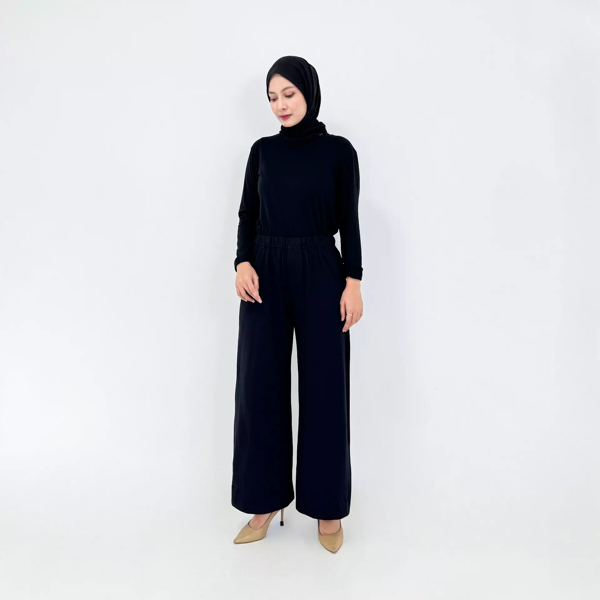 Celia Loose Sweatpants - Celana Panjang Wanita HITAM