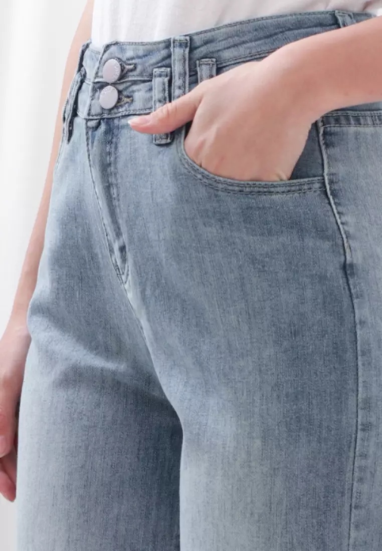 Dionna Jeans Highwaist in Light Blue