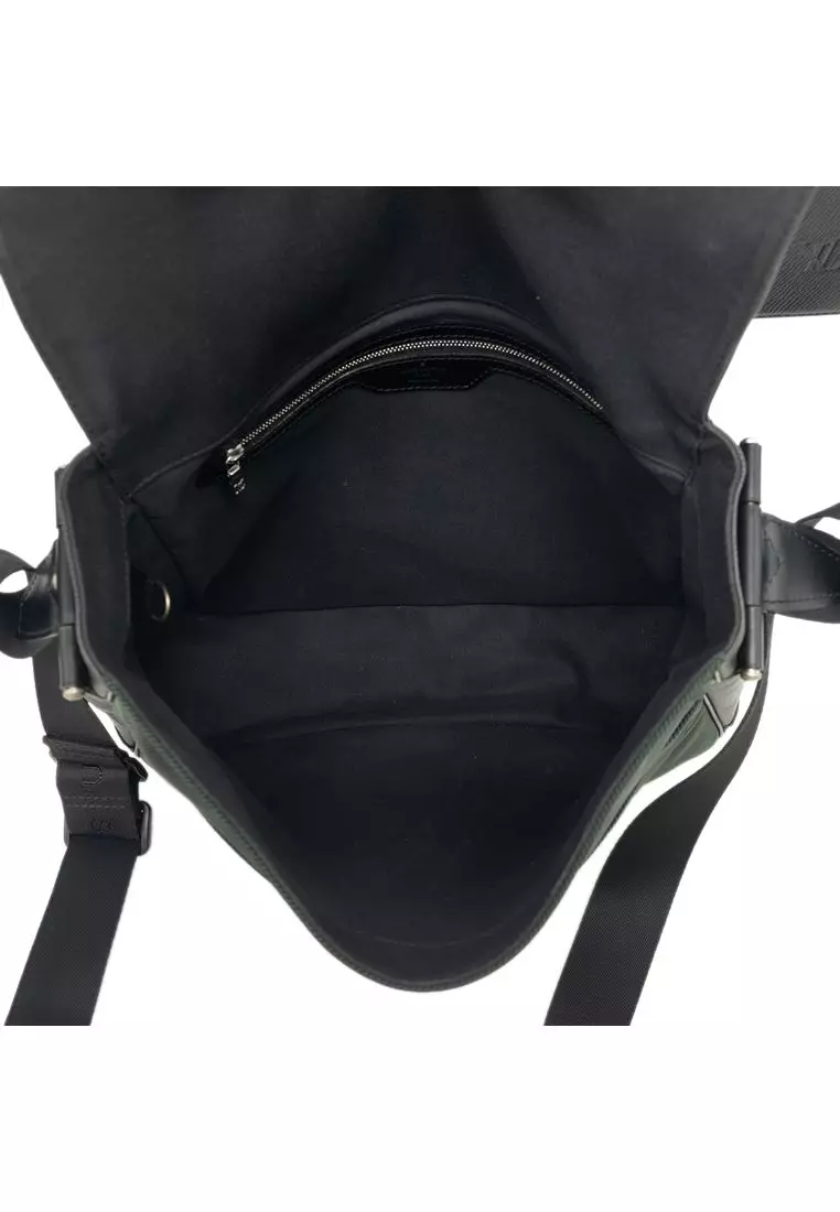 Pre-Loved Louis Vuitton Taiga Viktor