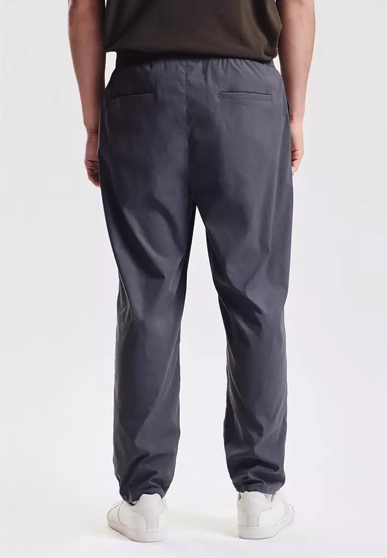 Essentials Lite Move Slim Fit Pants