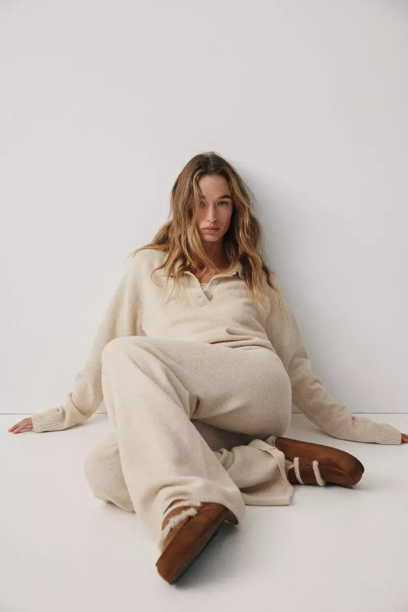 Fine-knit trousers