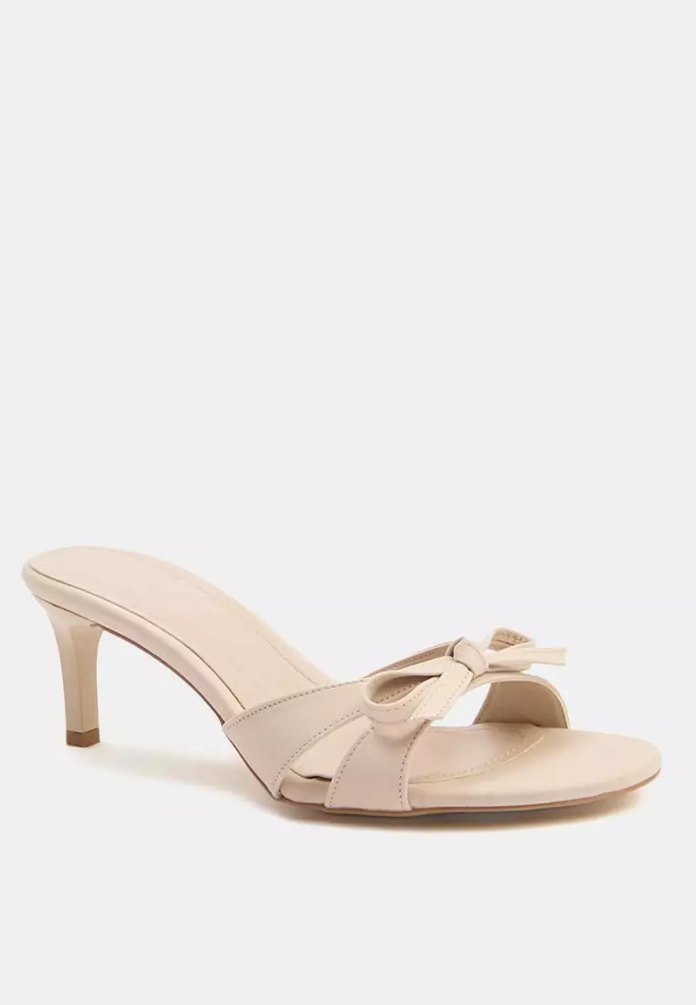 Bow Detailed Round Toe Mid Heels