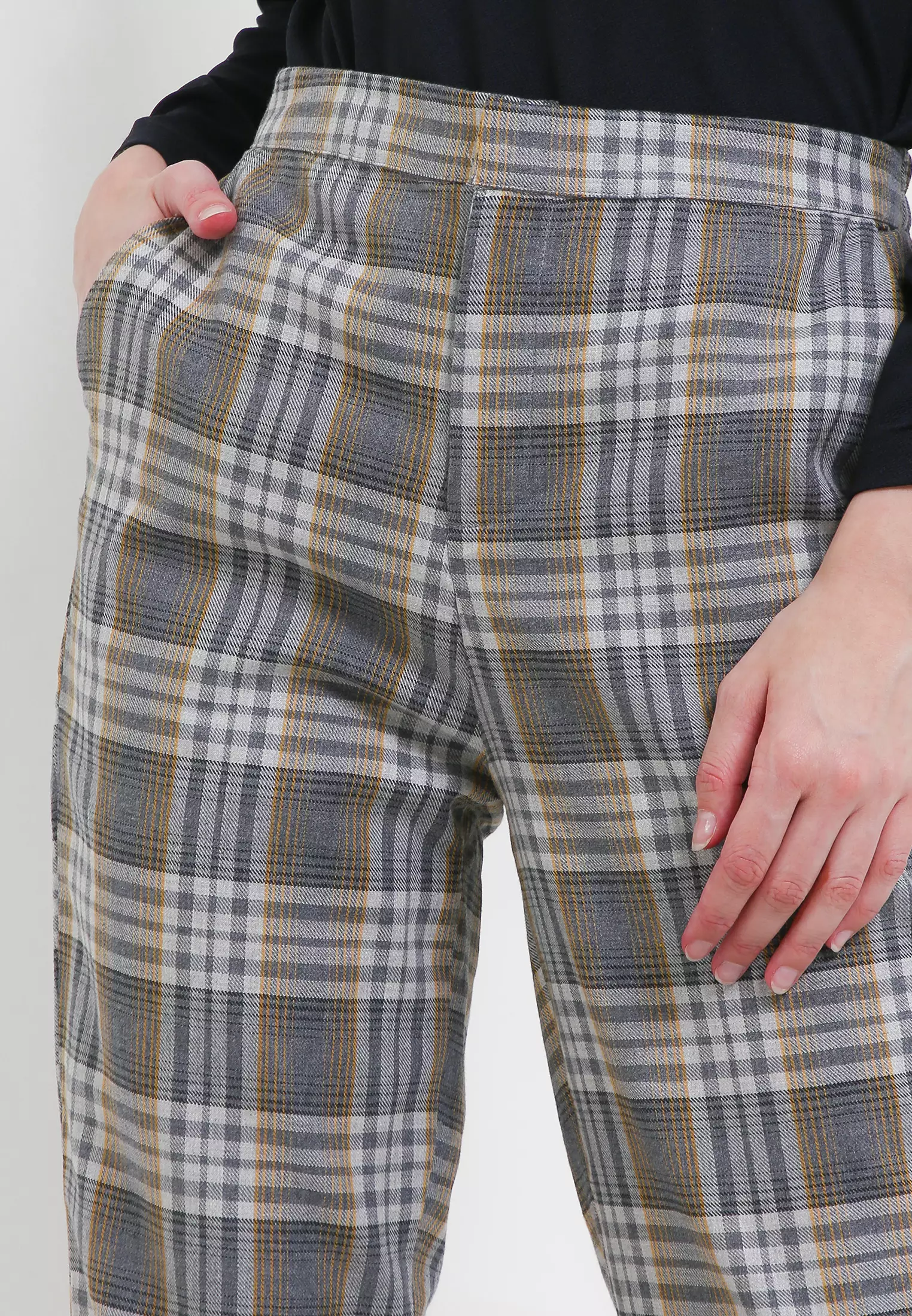 MFMW Backinsale Celana panjang Grey Motif Kotak