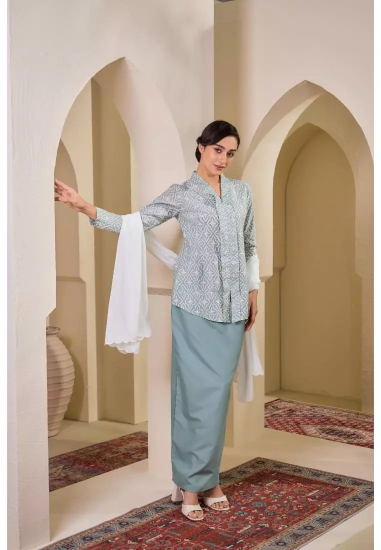 Kebaya Midi Batik Moden