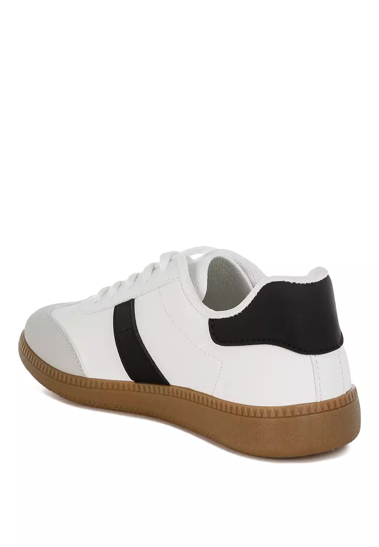 Classic Lace-Up Flatform Sneaker In White