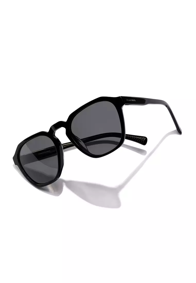 HAWKERS POLARIZED Black Dark MAZE Sunglasses for Men and Women, Unisex. UV400 Protection. Official Product designed in Spain