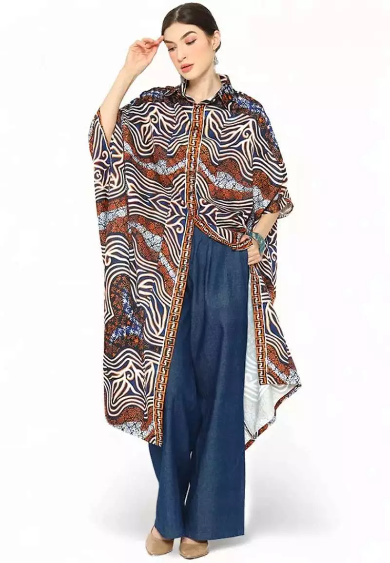 Kanzi Collection Exclusive Collared Kaftan Batik Pattern