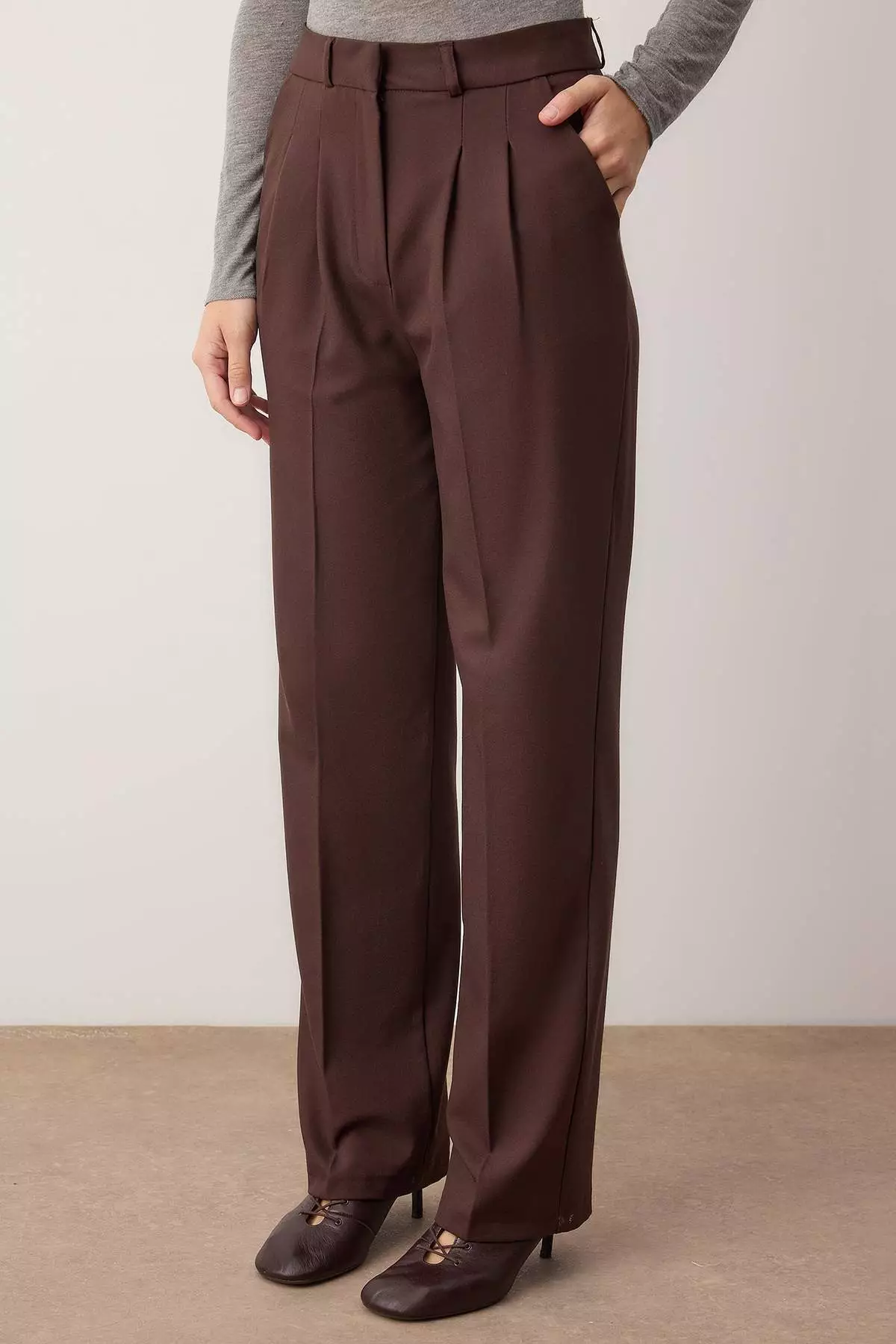 Dark Brown Straight/Cut Pleated Woven Fabric Pants Twoaw23Pl41