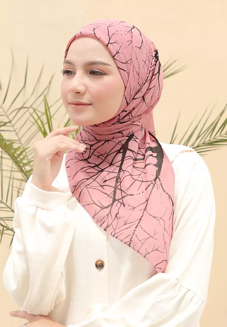 Zelena - Geralyn Printed Hijab | Segitiga Motif - Bright Pink