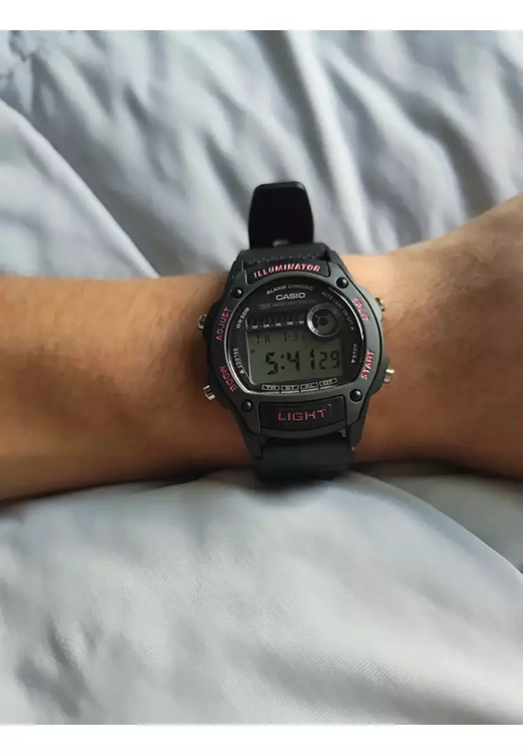 W-220H-1A2V Men Digital Sports Watch Black Resin Band