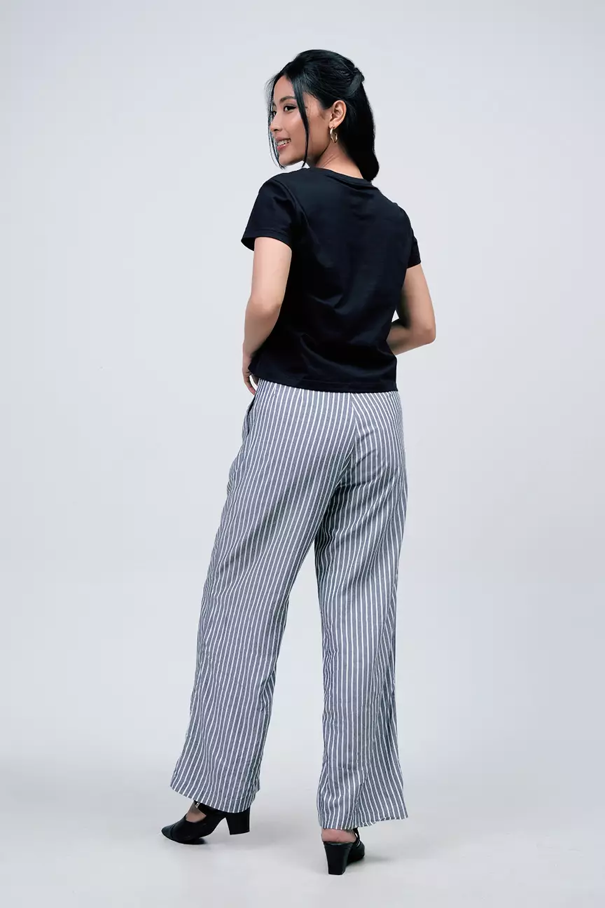 Kaos Wanita Sila Black