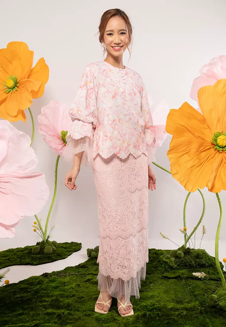 Embroidered kurung with lace skirt set