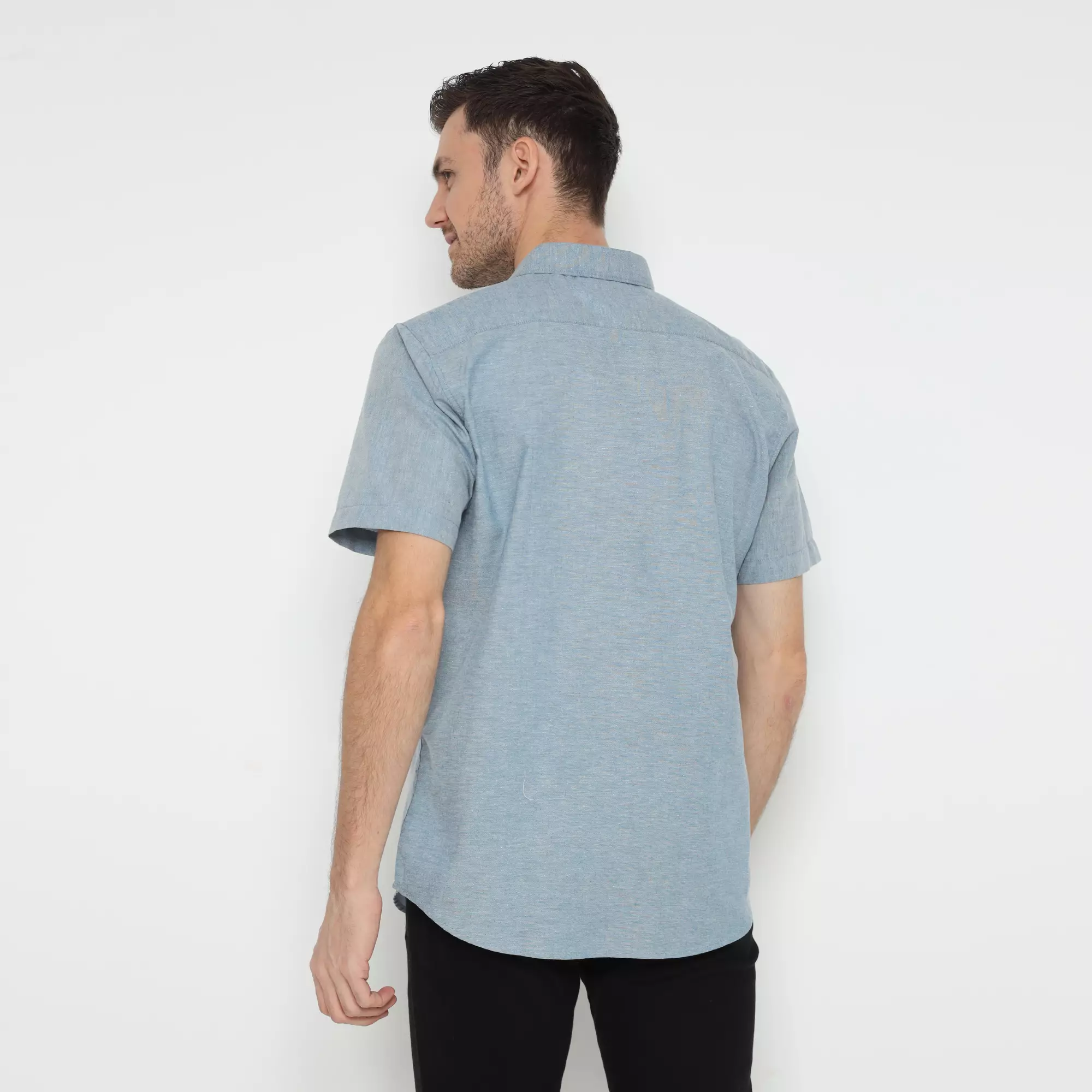 (LAST CALL) Platini Kemeja Salur Horizontal Pria Lengan Pendek Light Blue 73484