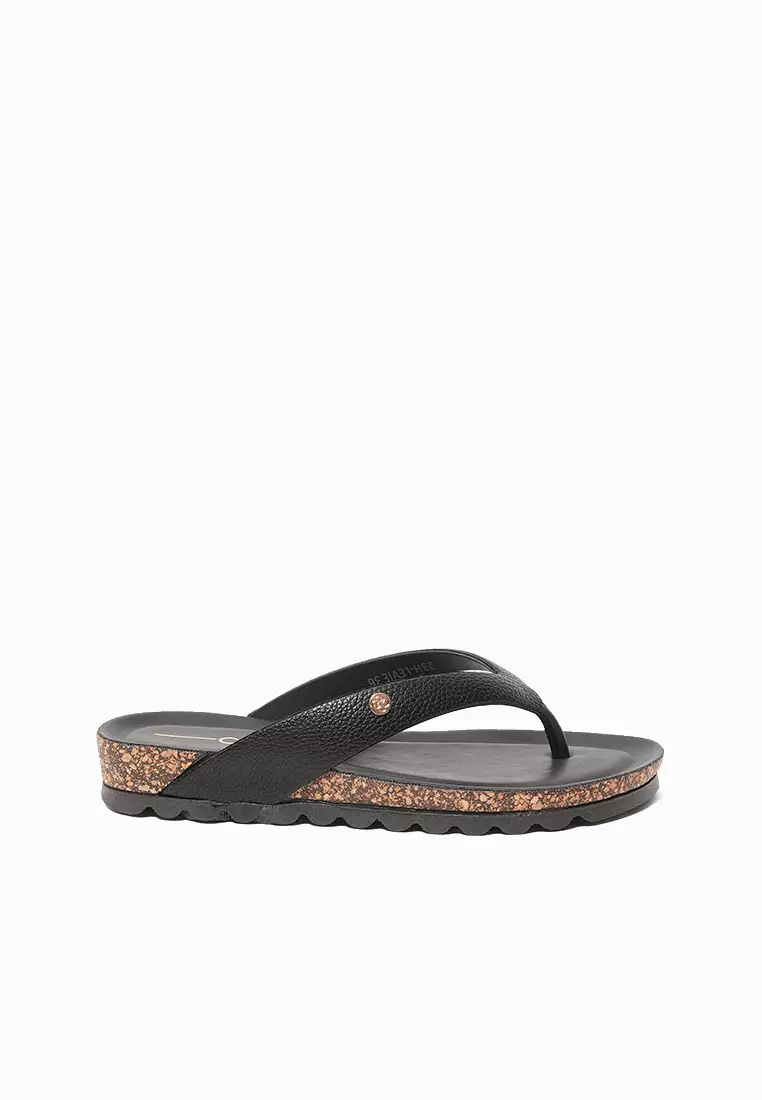 Discount on CLN  shoes - SKU: Levie Slides